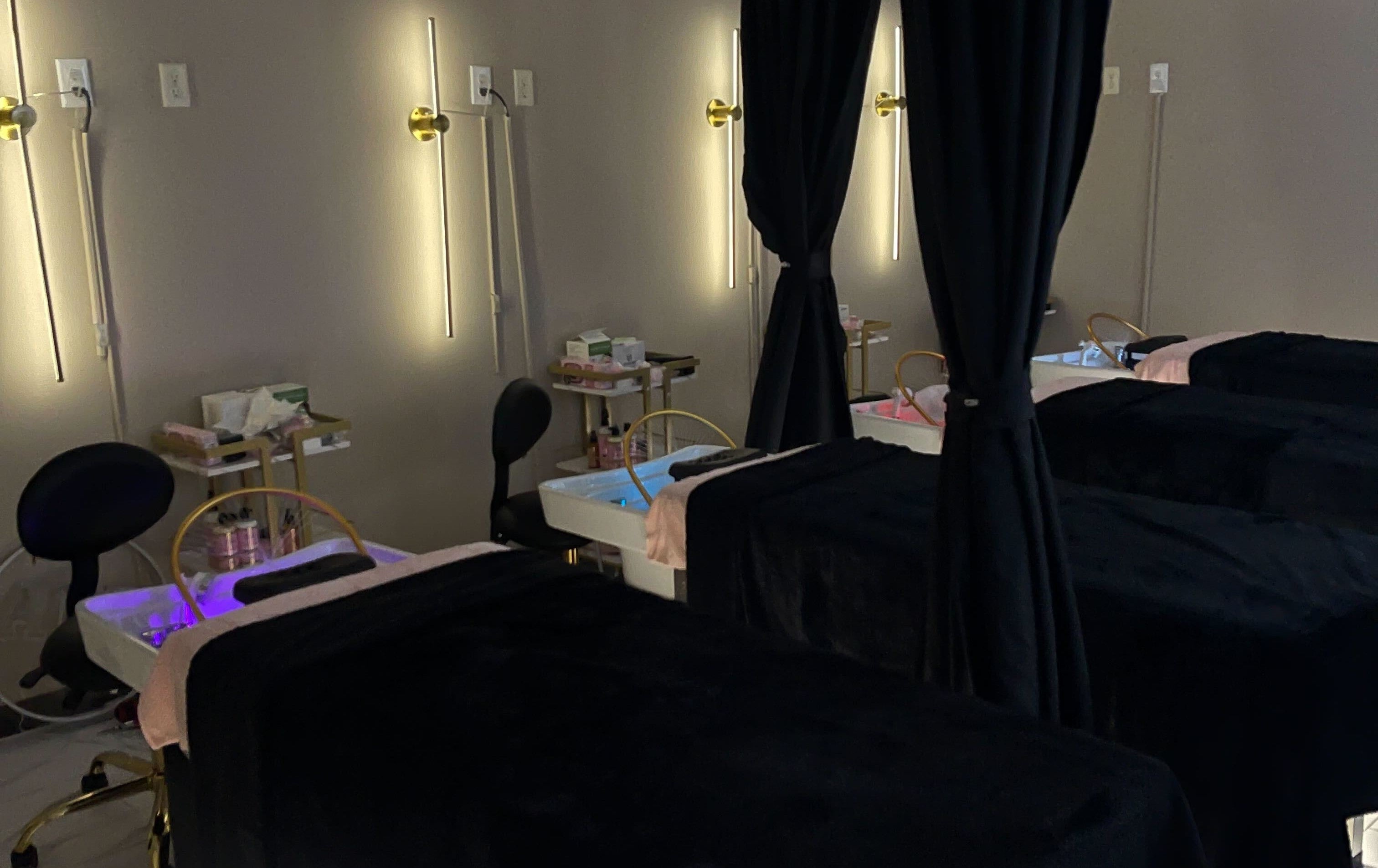 Relax, Rinse, Rejuvenate: 5 Reasons to Book a Head Spa Today